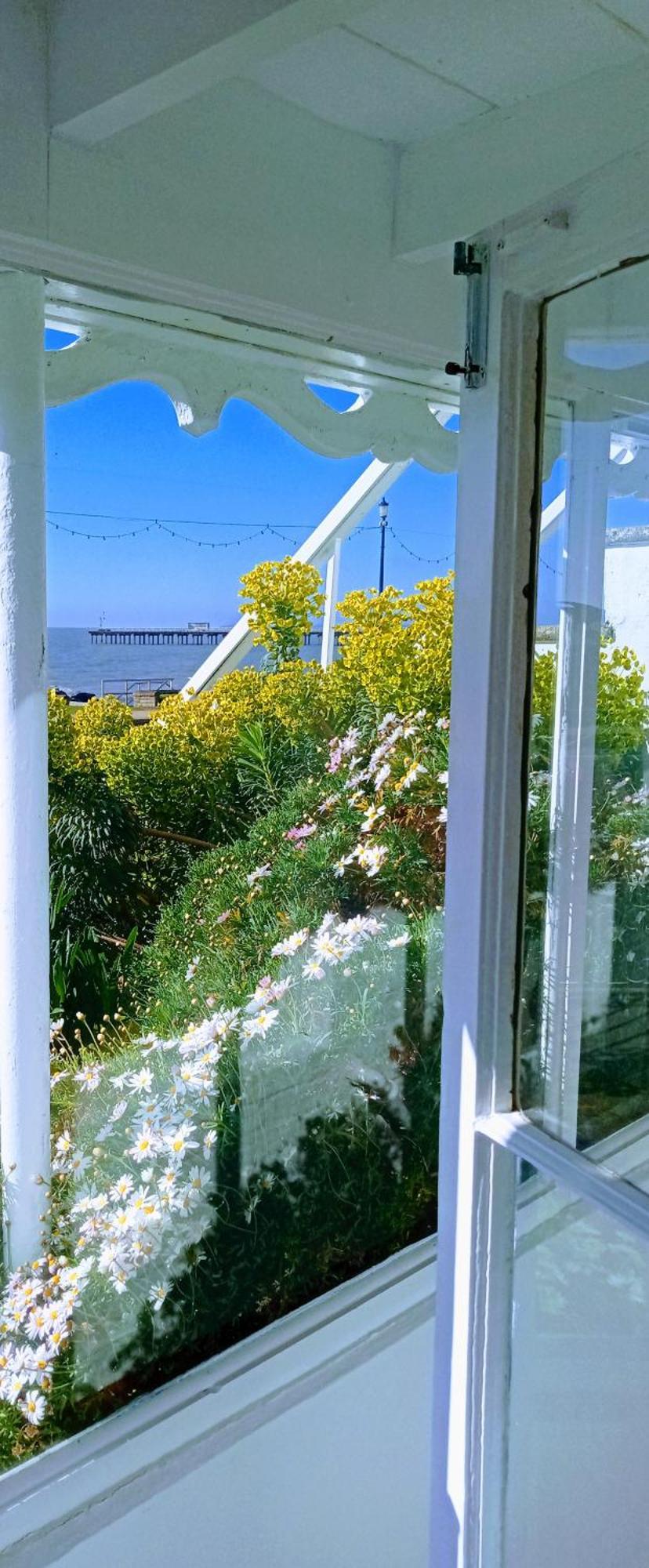 Beachfront Studio Apartment Felixstowe Exterior foto